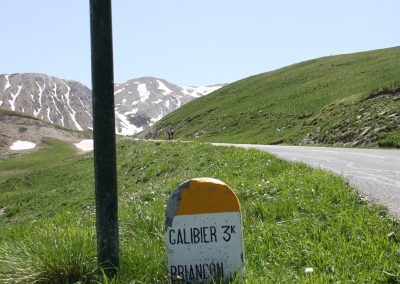 Road marker for Col du Galier mountain climb