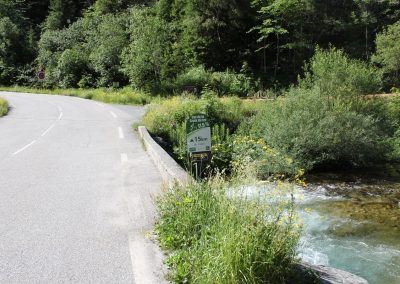 Road marker for Col de la Croix de Fer